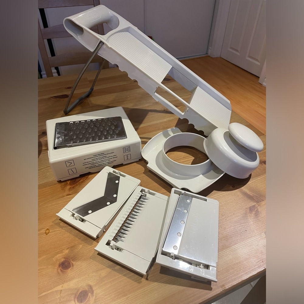 Food processor / 4 blades cutting / standing slider stainless steel